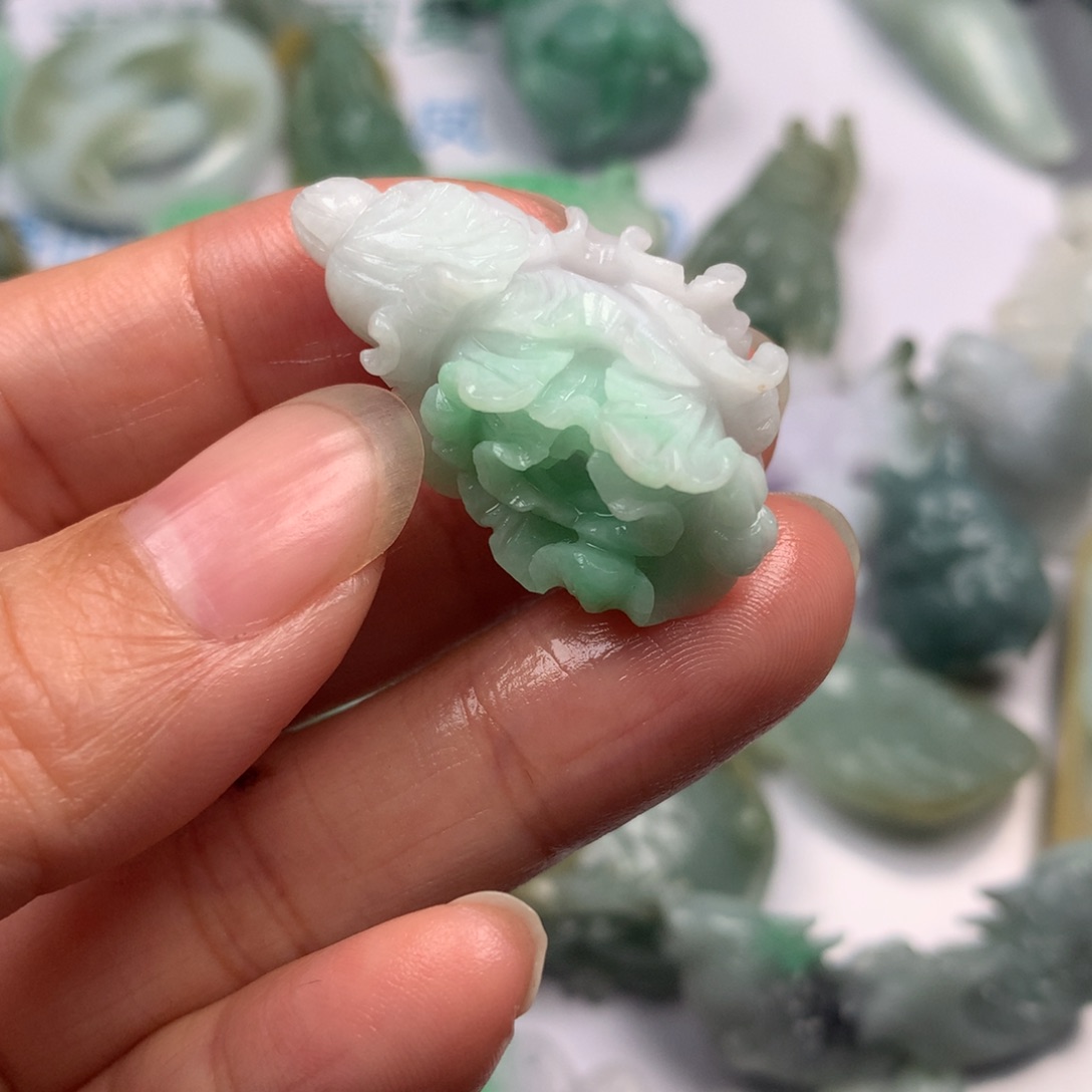 定制翡翠未镶嵌翡翠