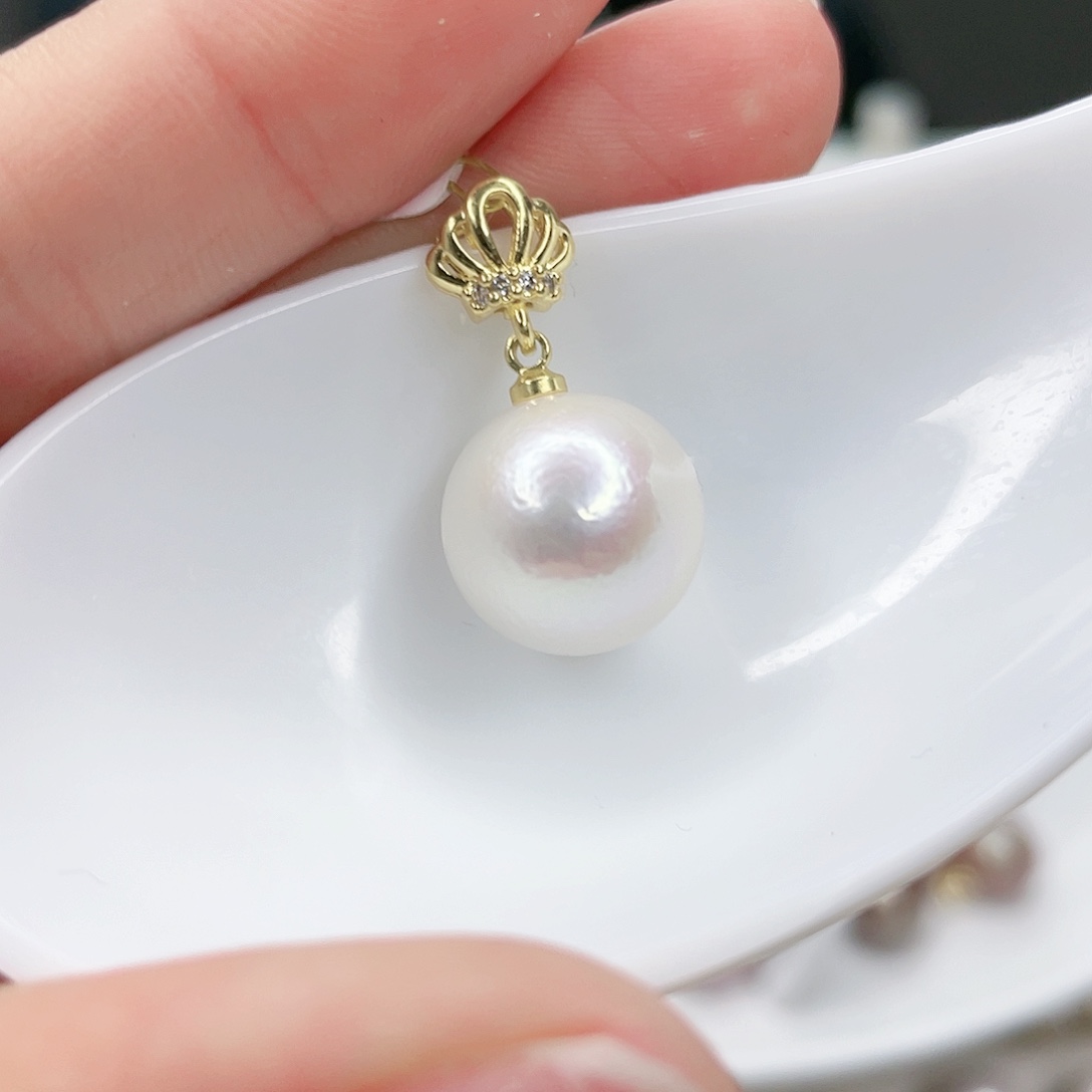 淡水珍珠吊坠(赠链)未镶嵌