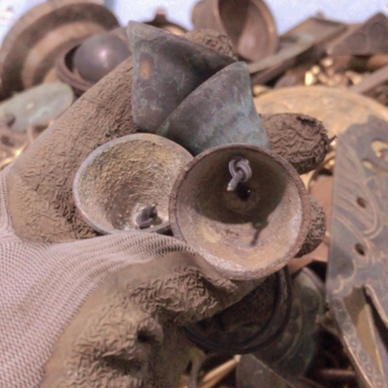 满****闪电购铜摆件工艺品