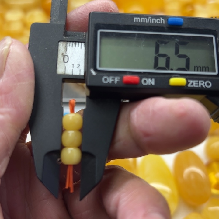 琥珀未镶嵌裸石原矿琥珀蜜蜡