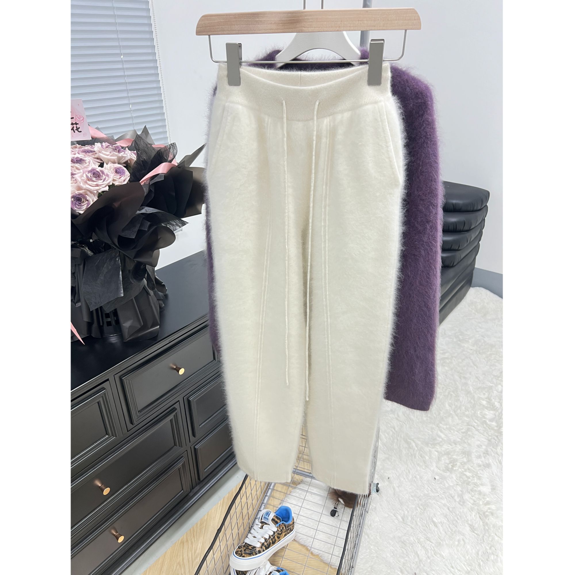 【北美小动物毛毛】贝贝白直腿神裤显瘦长裤033