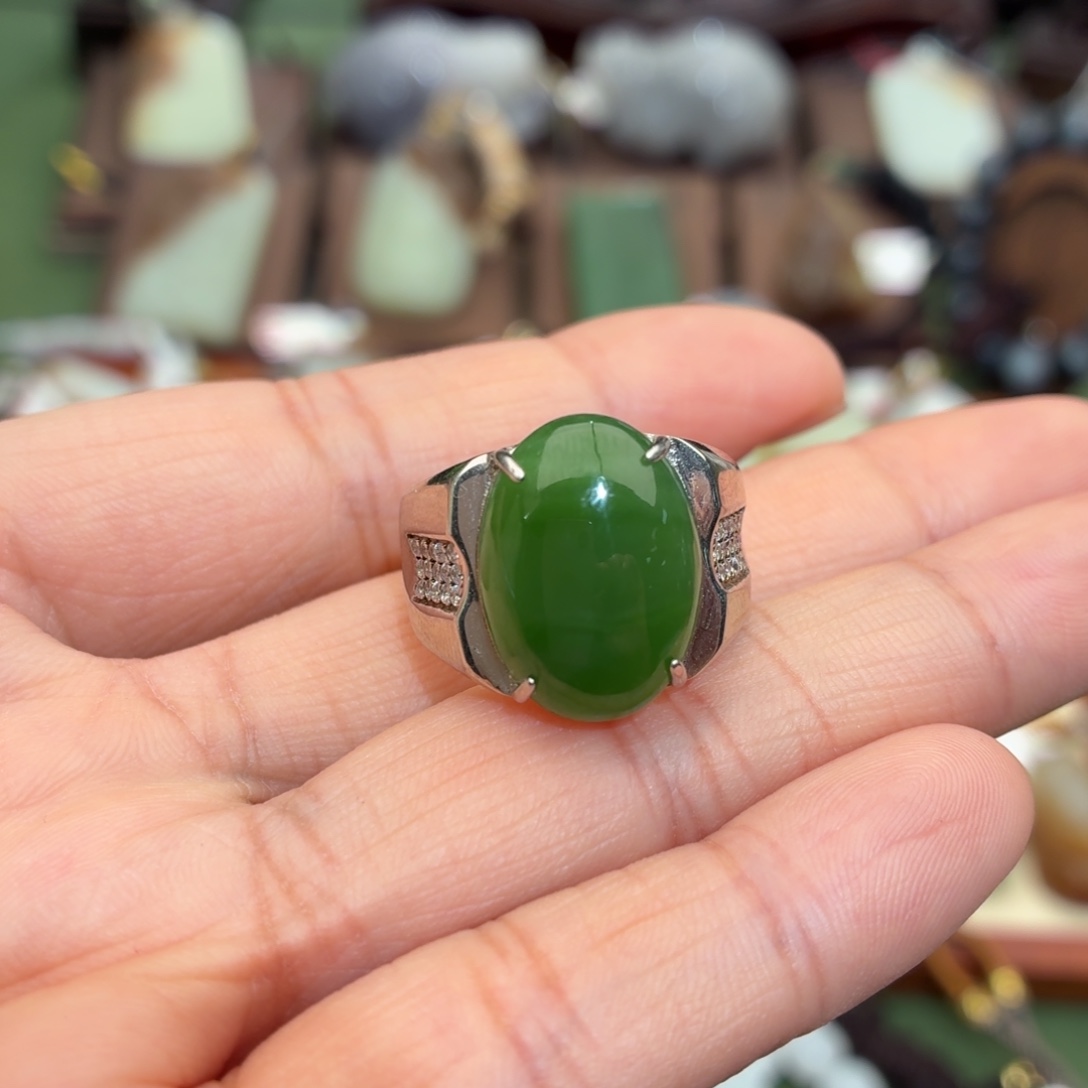 和田玉（碧玉）未镶嵌颈饰