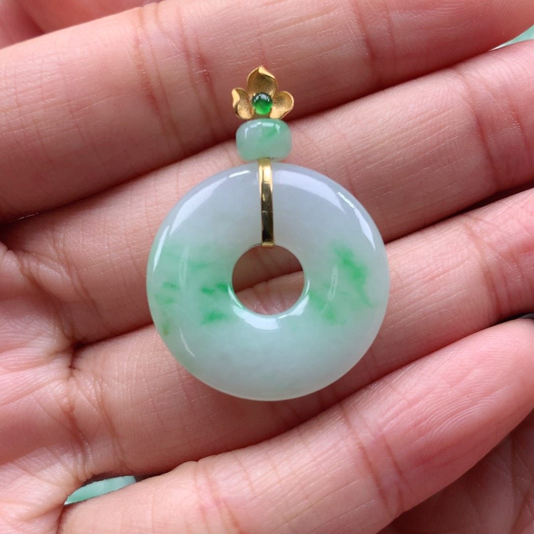 翡翠吊坠(不含链)18K金镶嵌甜甜圈