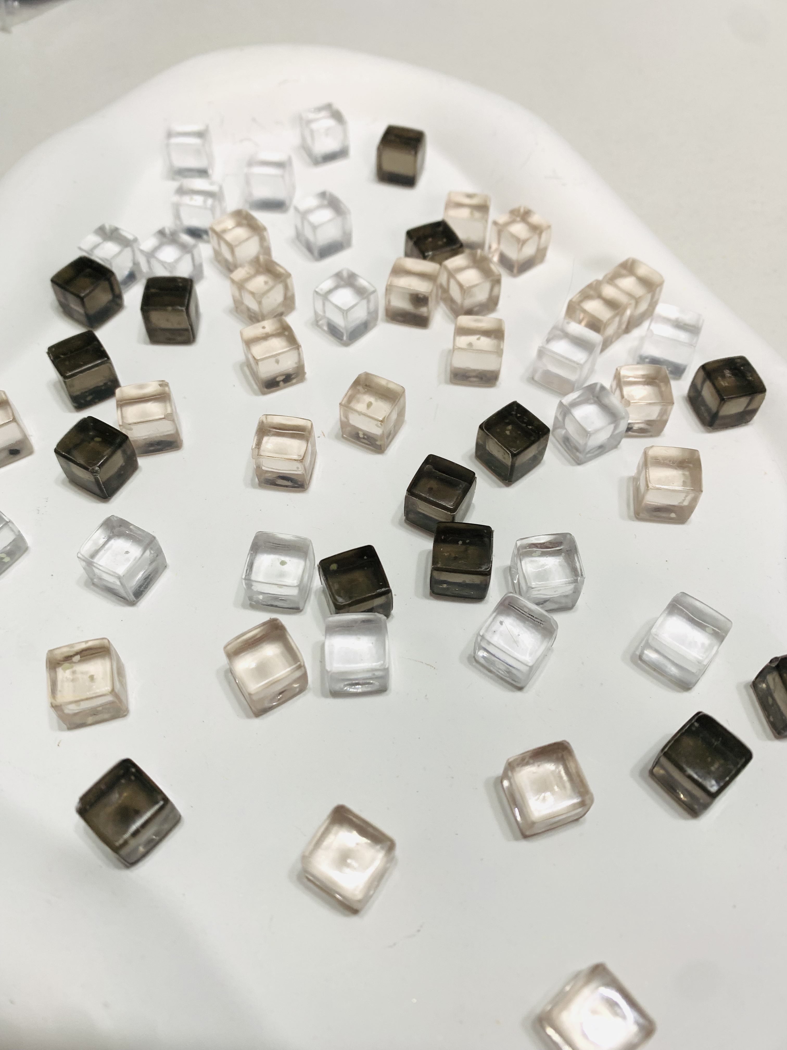 （细闪）手工diy水墨银河夜光细闪小冰块8mm（一包40颗）