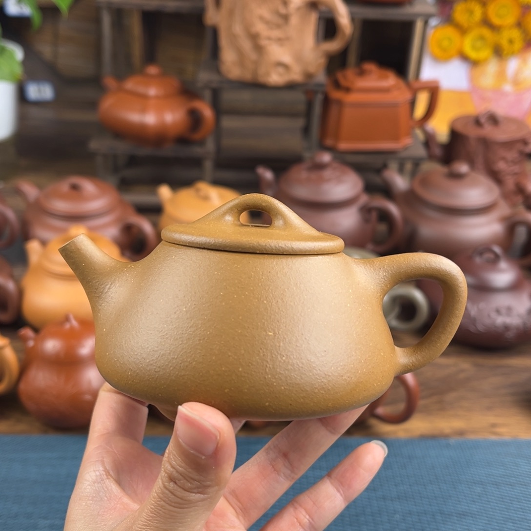 紫砂茶壶手工制作工艺精湛