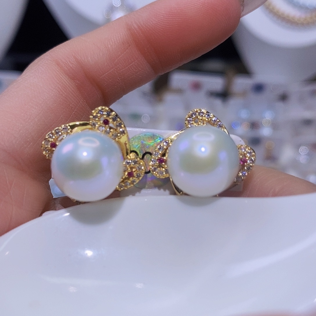 淡水珍珠耳饰未镶嵌