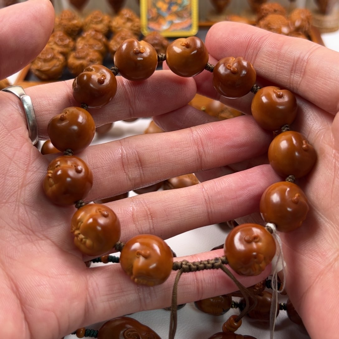 橄榄核手串/手链凌****、F，人生百态   底价