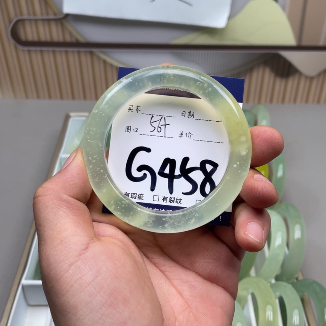 岫玉手镯手镯未镶嵌