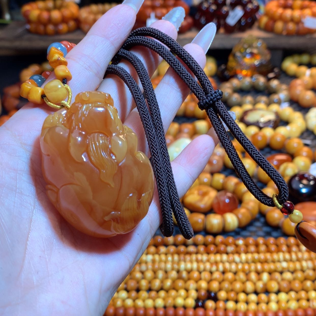 【闪购商品】琥珀吊坠(赠链)未镶嵌