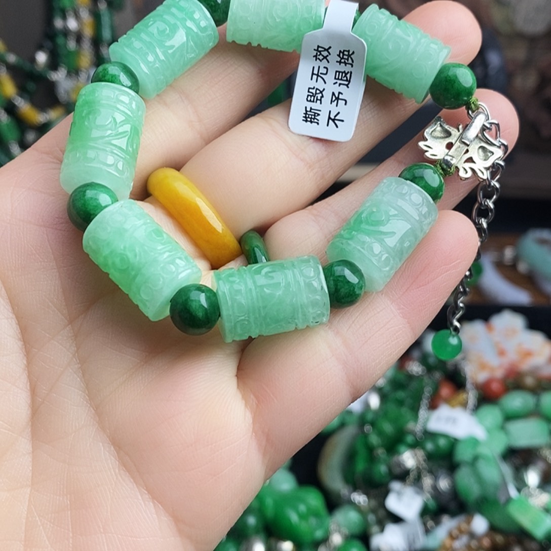 阿***雨翡翠未镶嵌手链350