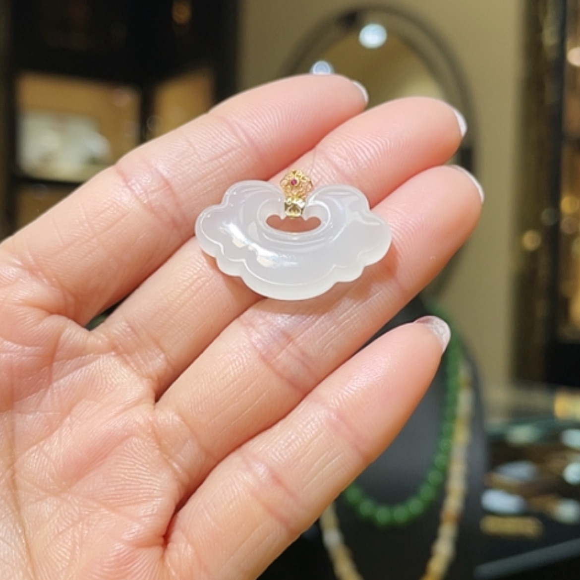 【闪购商品】和田玉颈饰18K金镶嵌如意