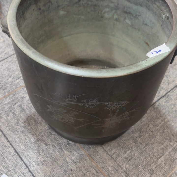 紫砂茶杯古**器非常美丽漂亮的物品