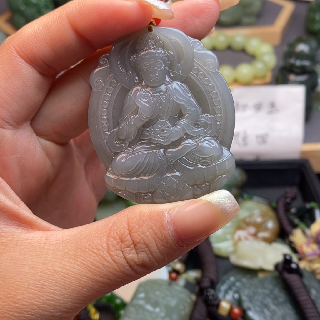 和田玉颈饰未镶嵌