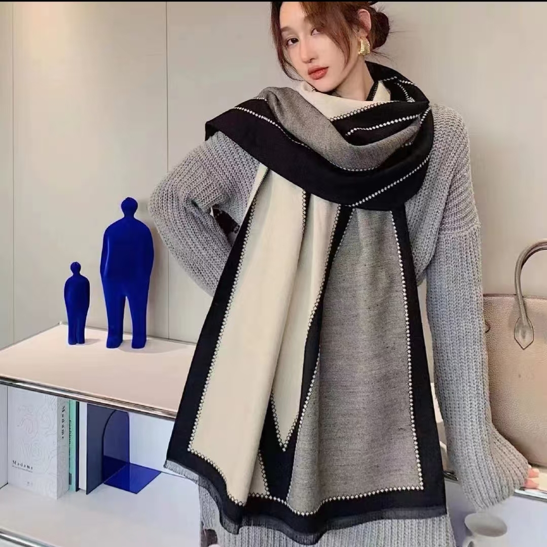 时尚潮流女保暖常规款围巾披肩韩版秋冬冬季W002