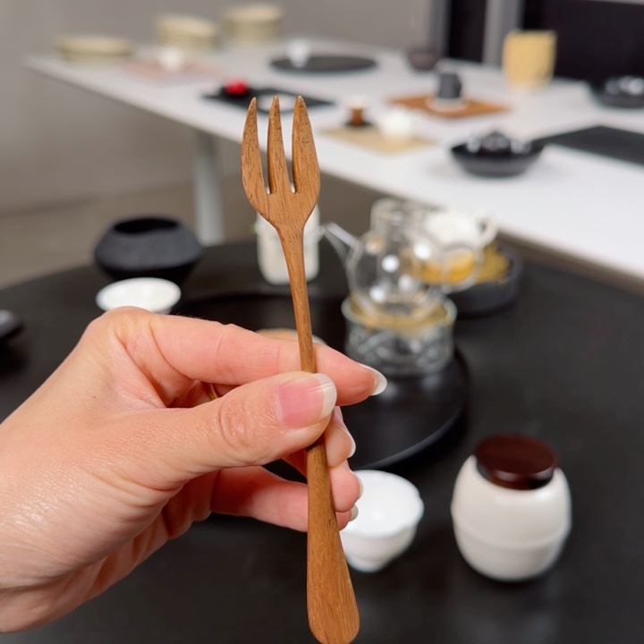 无垠卡斯拉叉子～