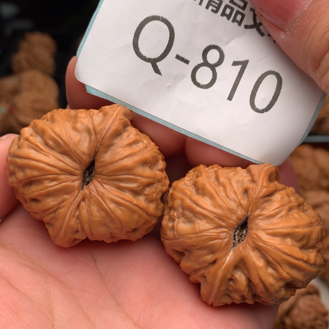 文玩核桃把件42元宝………..