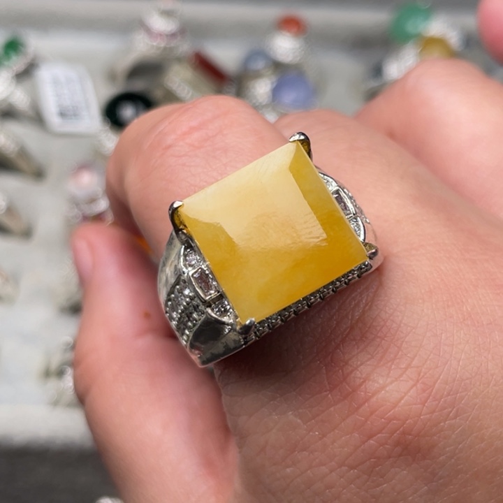 翡翠未镶嵌颈饰缅甸天然翡翠