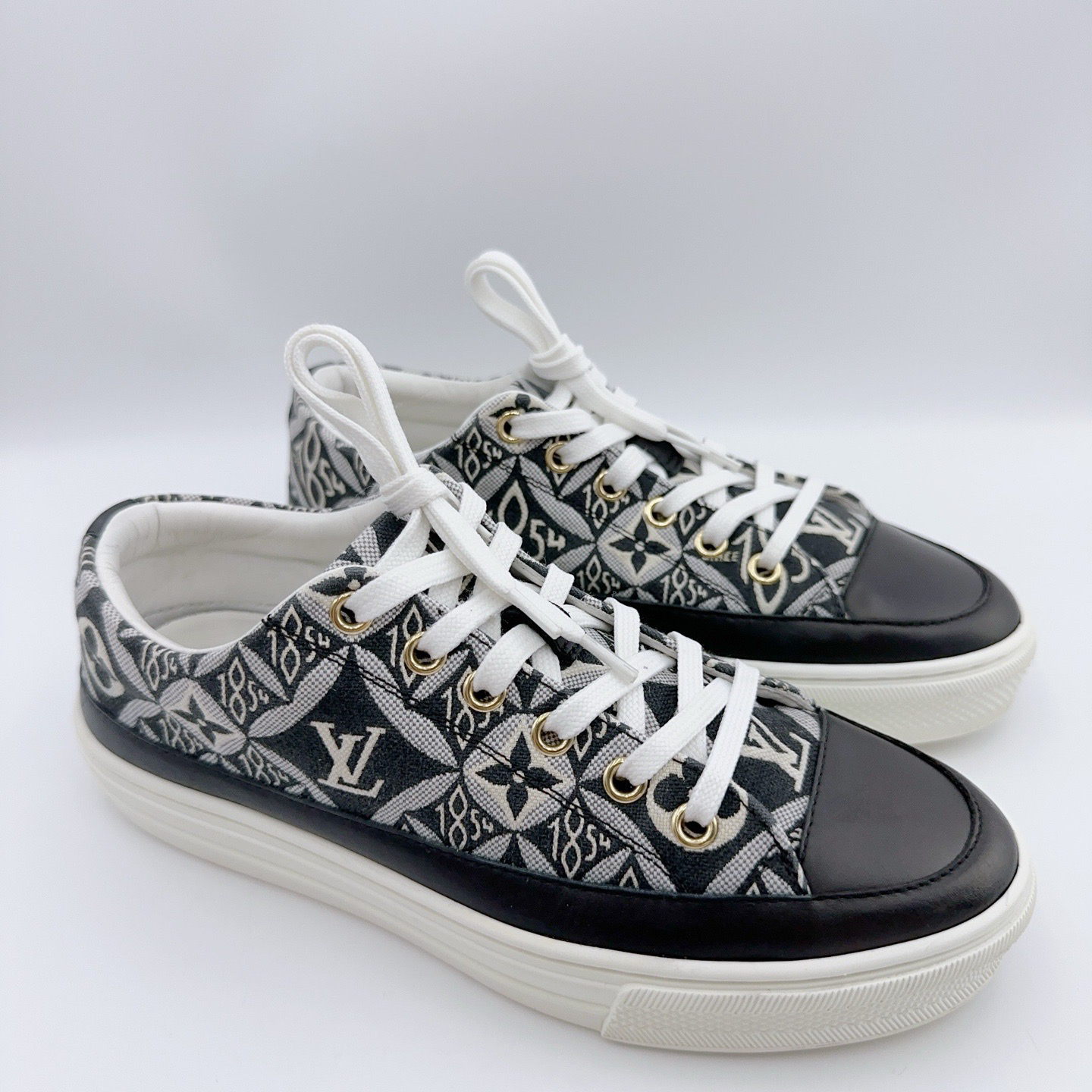 95新 LouisVuitton/路易威登 35码/1854满印板鞋/01630