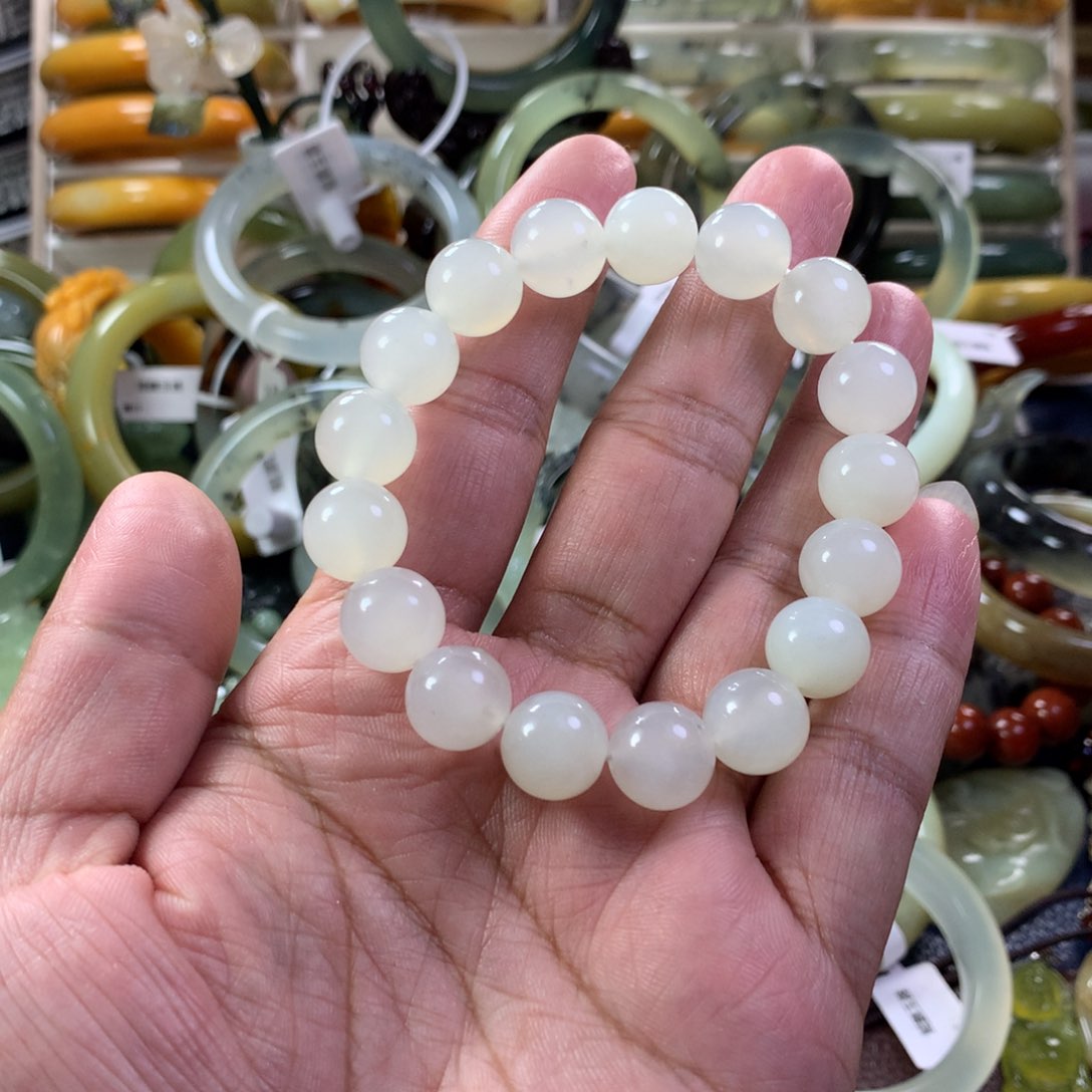 蛇纹石玉手串未镶嵌