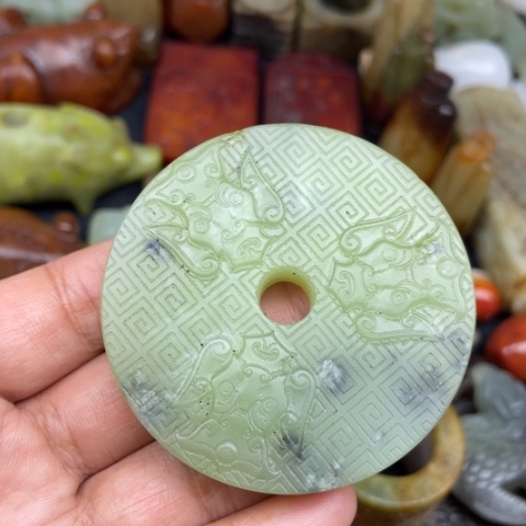 蛇纹石玉未镶嵌颈饰15