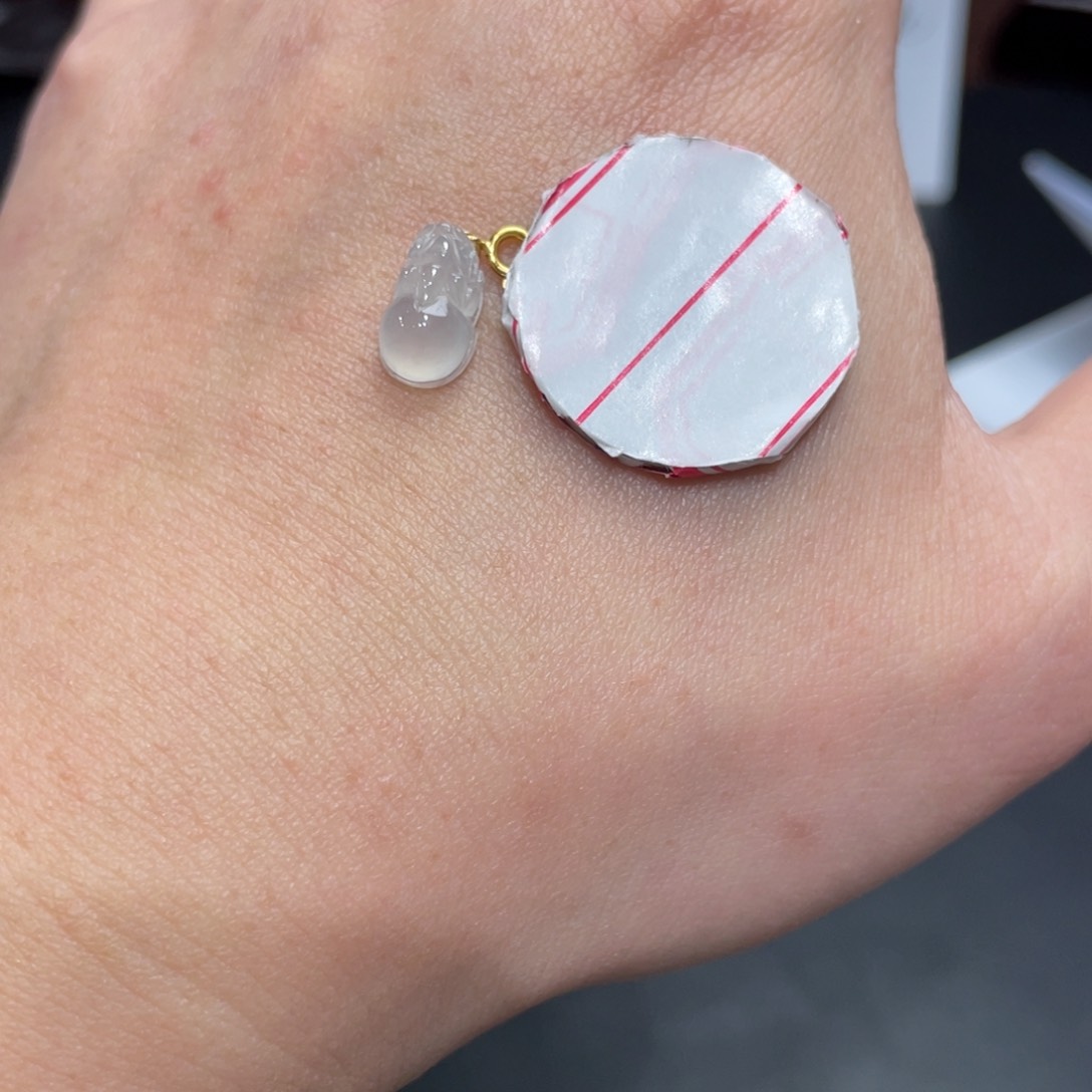 翡翠颈饰18K金镶嵌多样性