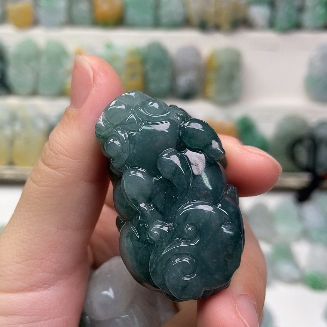 放***己翡翠未镶嵌吊坠(赠链)