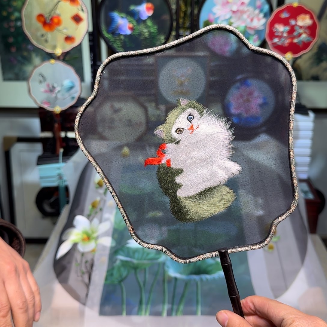 刺绣刺绣工艺精湛异色