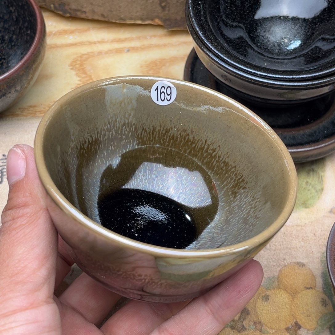 茶盏义兴龙窑坚持真柴烧