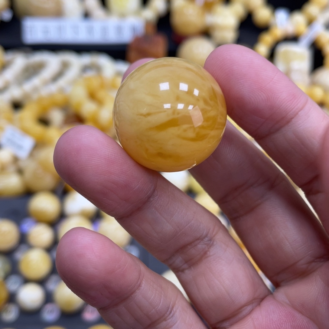 琥珀珠宝奇石未镶嵌25mm微瑕