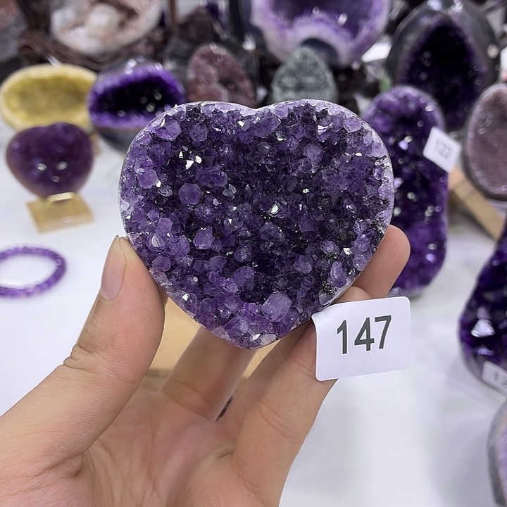 未镶嵌水晶大型摆件（非配饰）