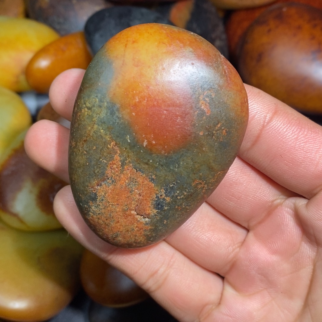 和田玉未镶嵌珠宝奇石