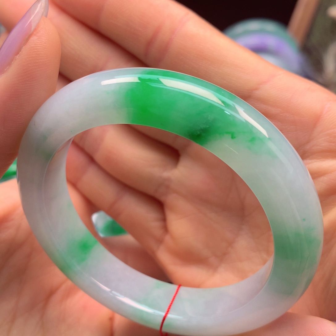 翡翠手镯未镶嵌天然翡翠手镯