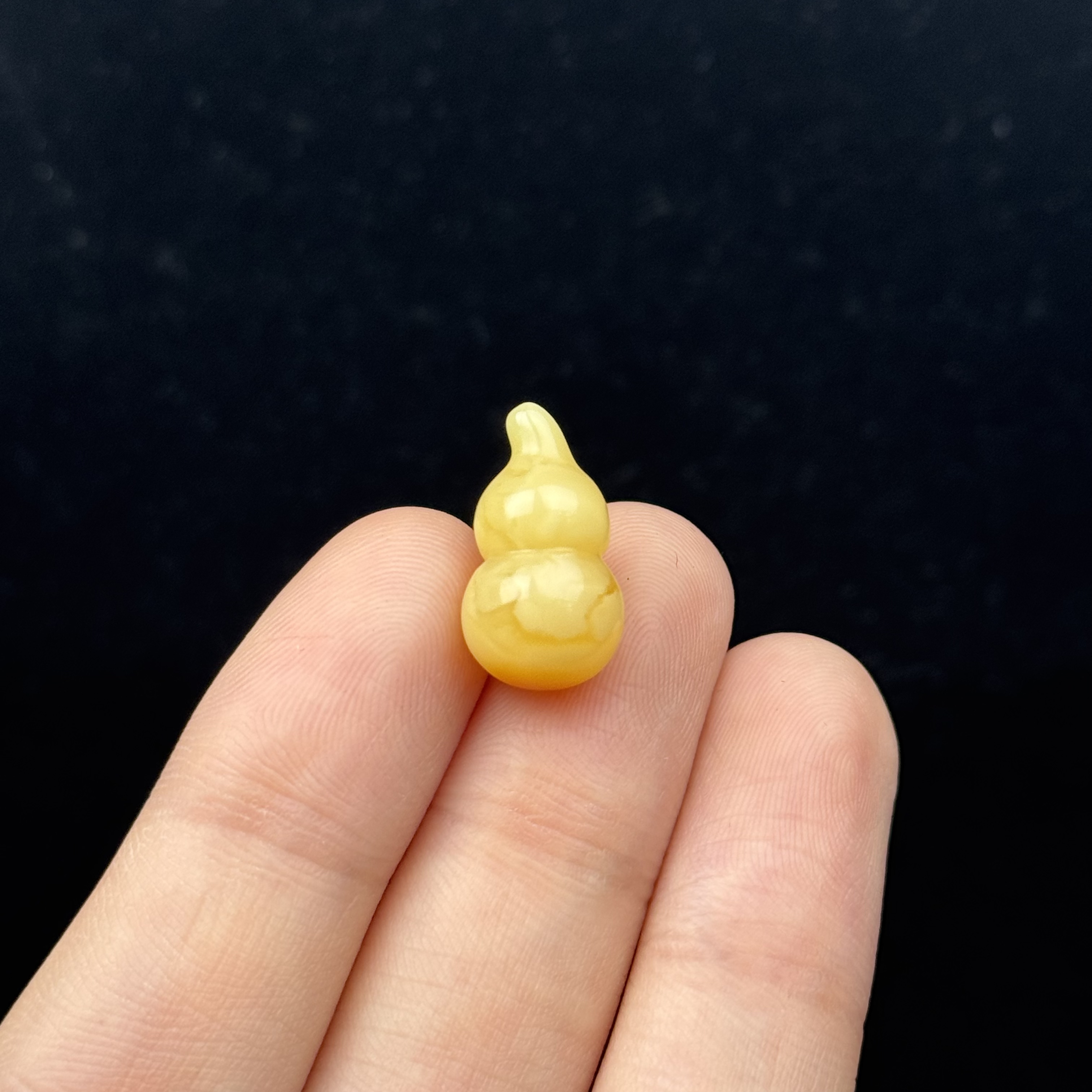 K8131天然原矿蜜蜡 葫芦9.7*18mm 支持鉴定 假一罚十