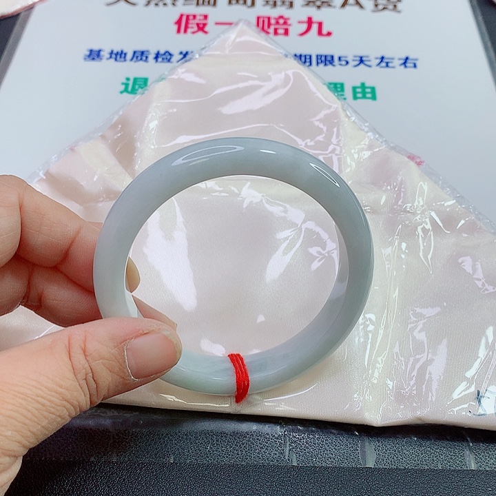 未镶嵌手镯翡翠曾****經