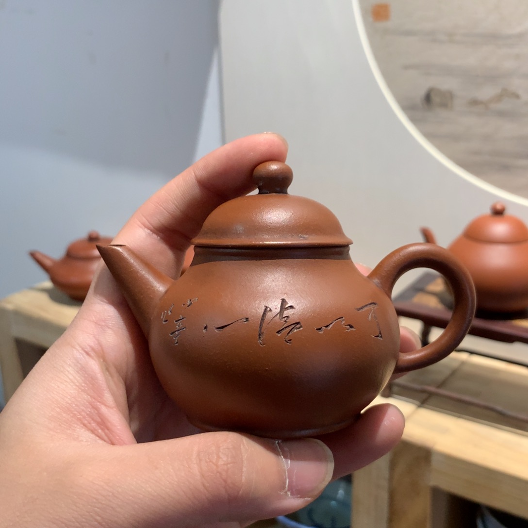 紫砂茶壶…*哈哈哈哈哈给