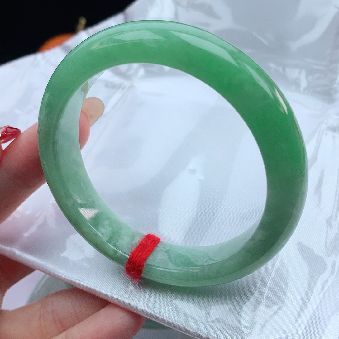 翡翠手镯未镶嵌L*n54圈口882320