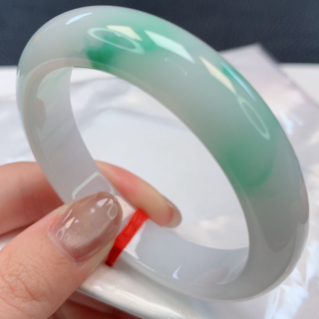 【闪购商品】翡翠手镯未镶嵌52圈