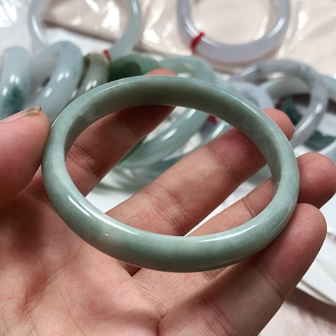 翡翠未镶嵌手镯缅甸翡翠手镯圈口58