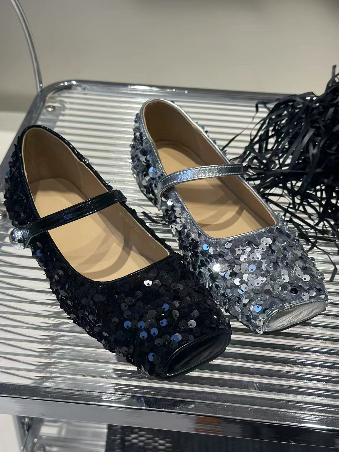 浅口低跟女鞋气质玛丽珍97-270女士亮片单鞋