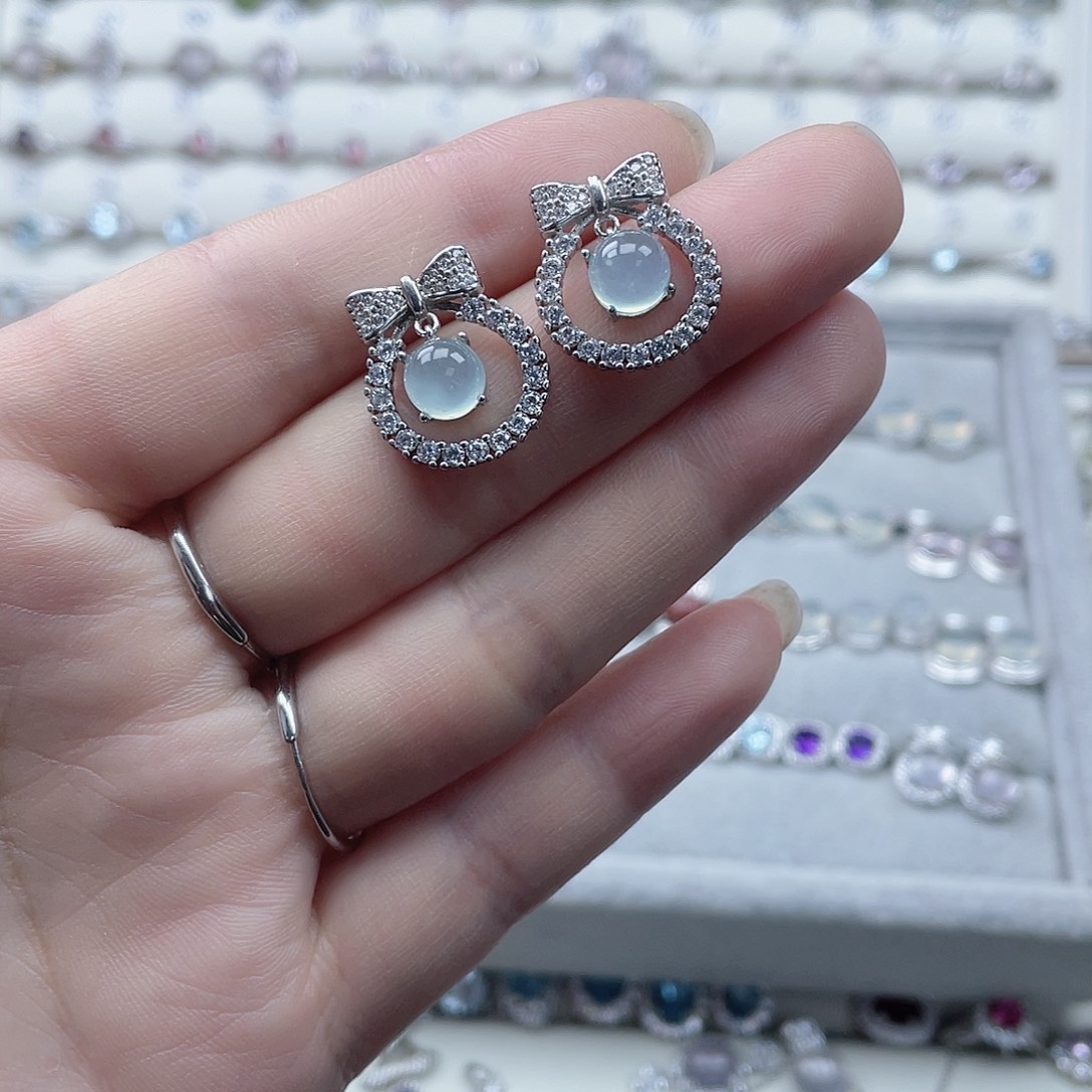 蛇纹石玉银S925镶嵌耳钉