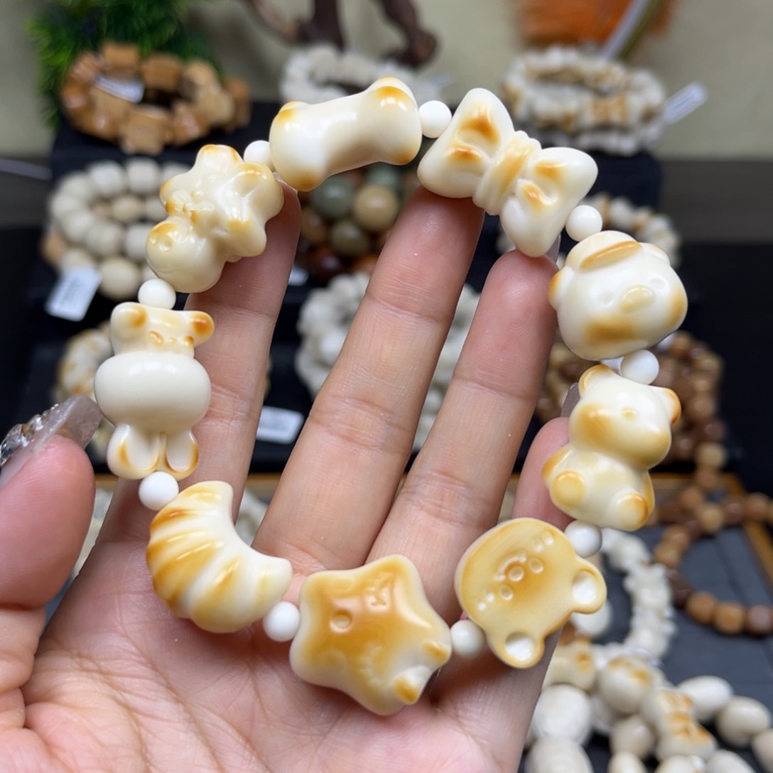 菩提根/象牙果吊坠2.15.33炭烤全家福