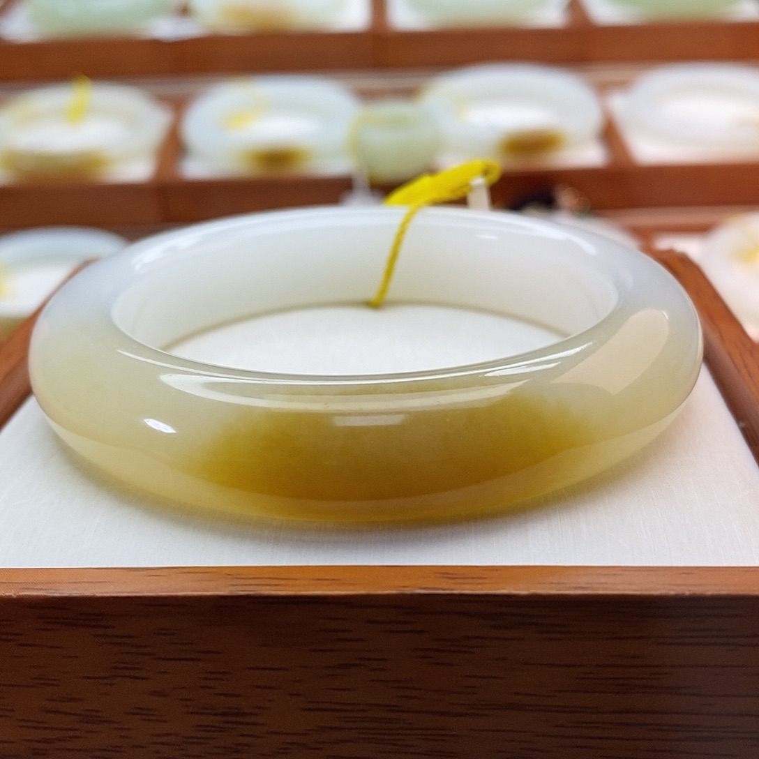 手链未镶嵌和田玉（糖玉）甜**梦