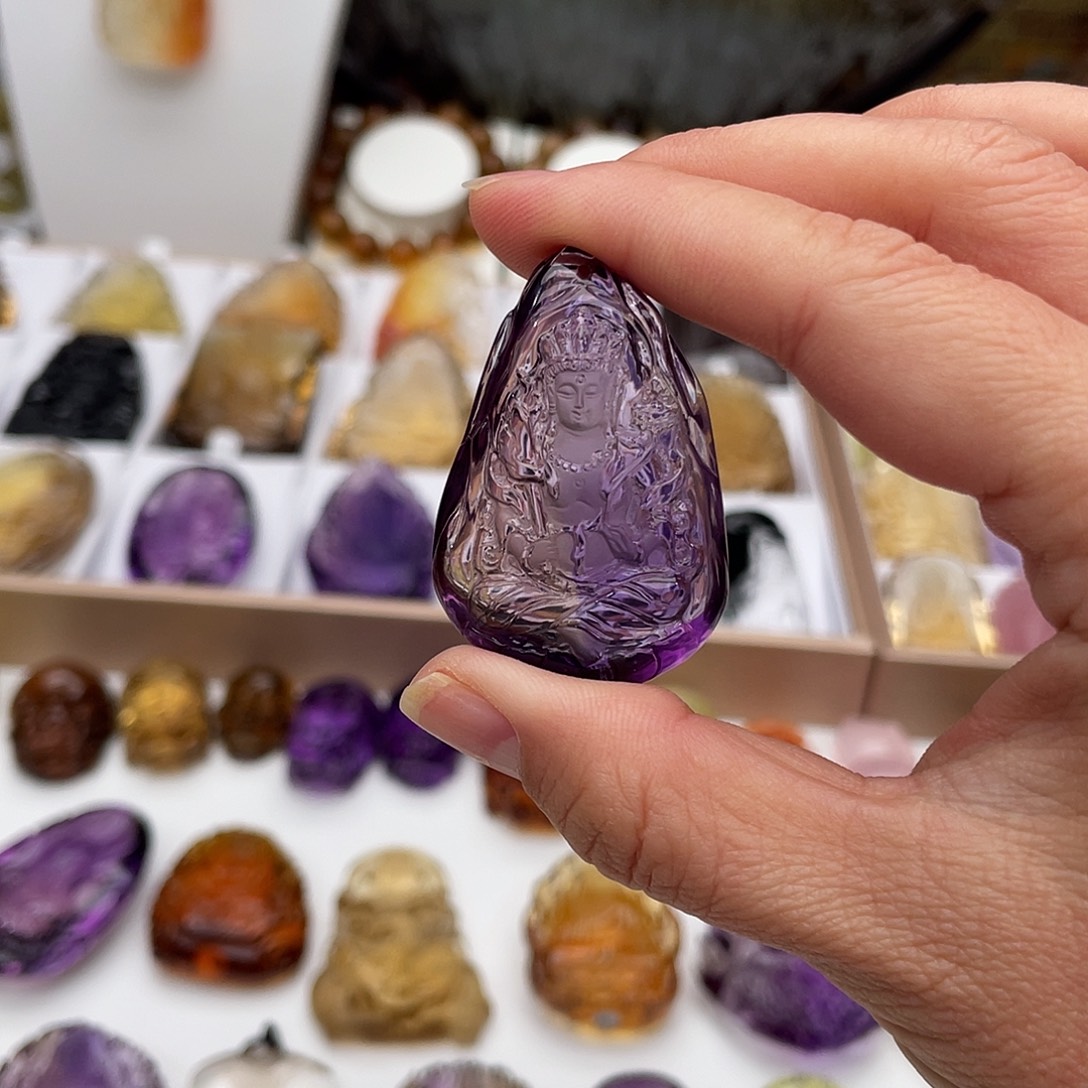 山***。未镶嵌水晶颈饰定制