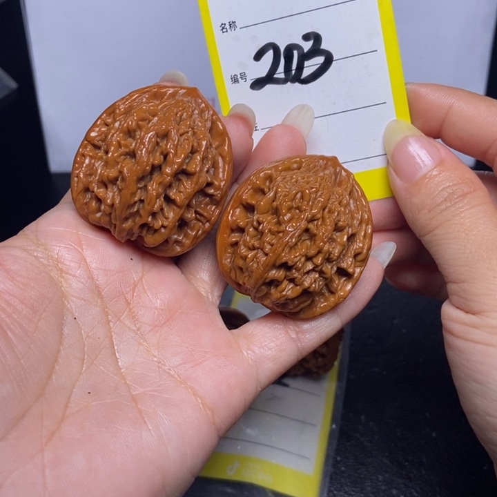 文玩核桃吊坠203/38虎头