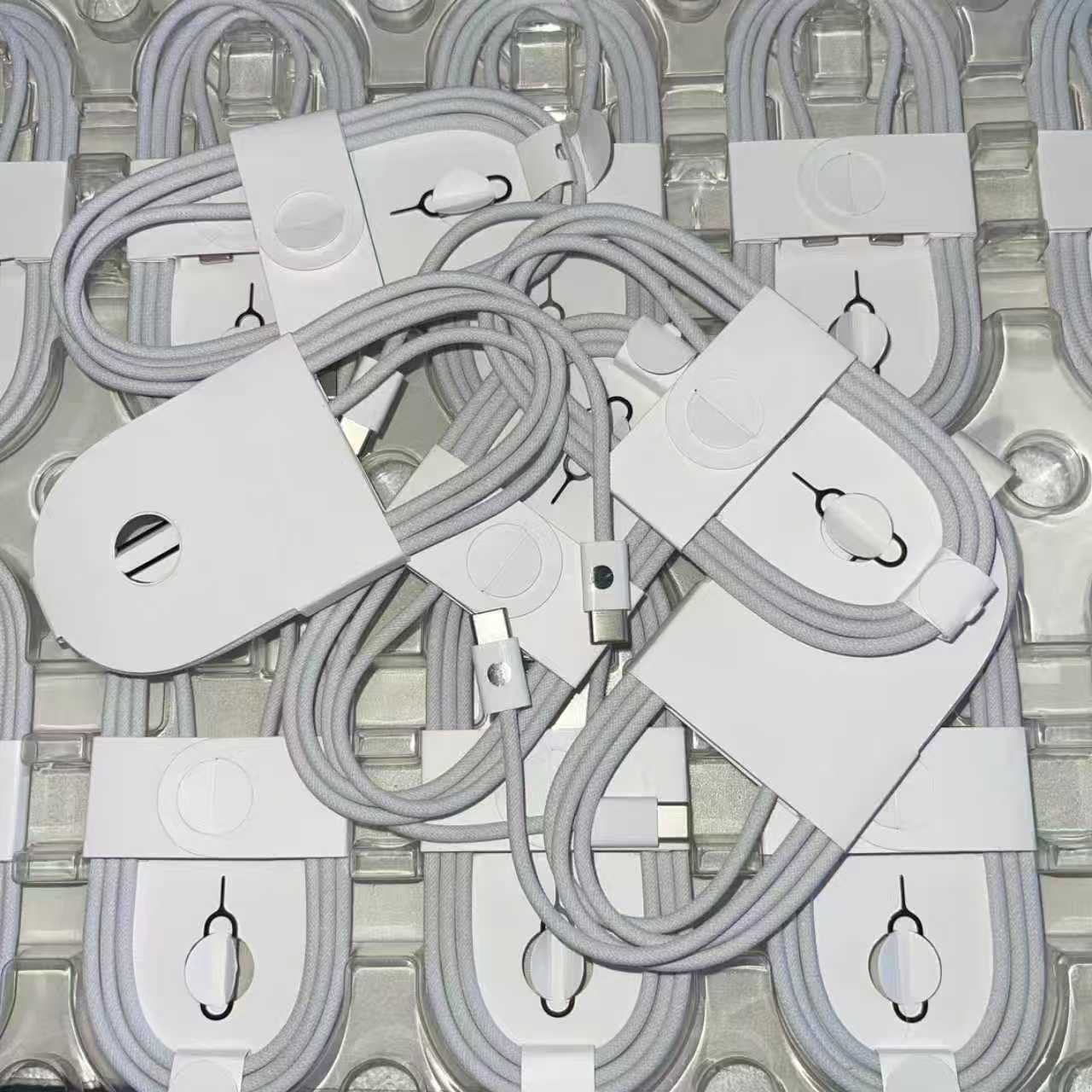 准新品 Apple/苹果 适用于iphone16/1714原装编织双C皮质CL款dsp商品图