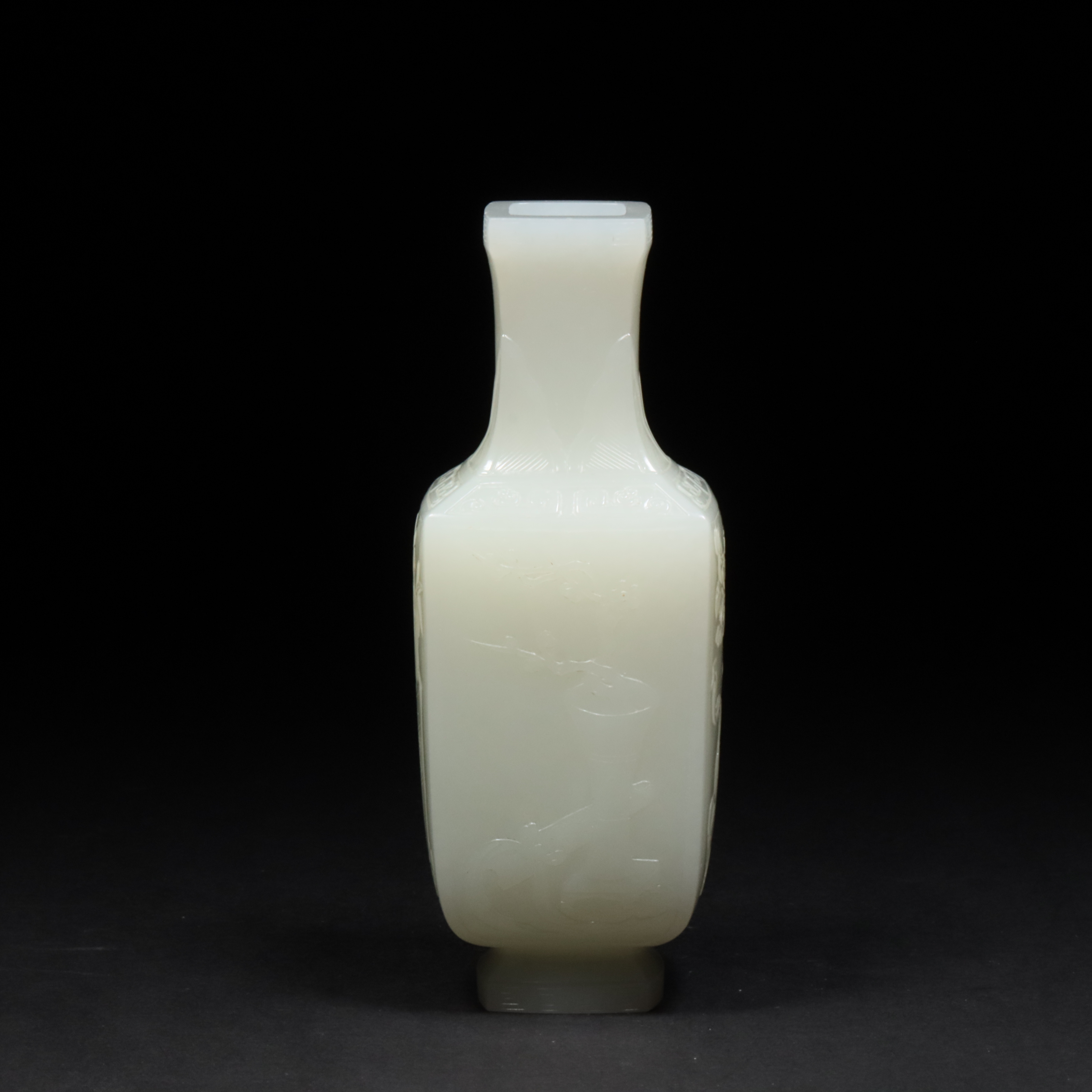 清和田玉开窗梅兰竹菊琴棋书画四方赏瓶