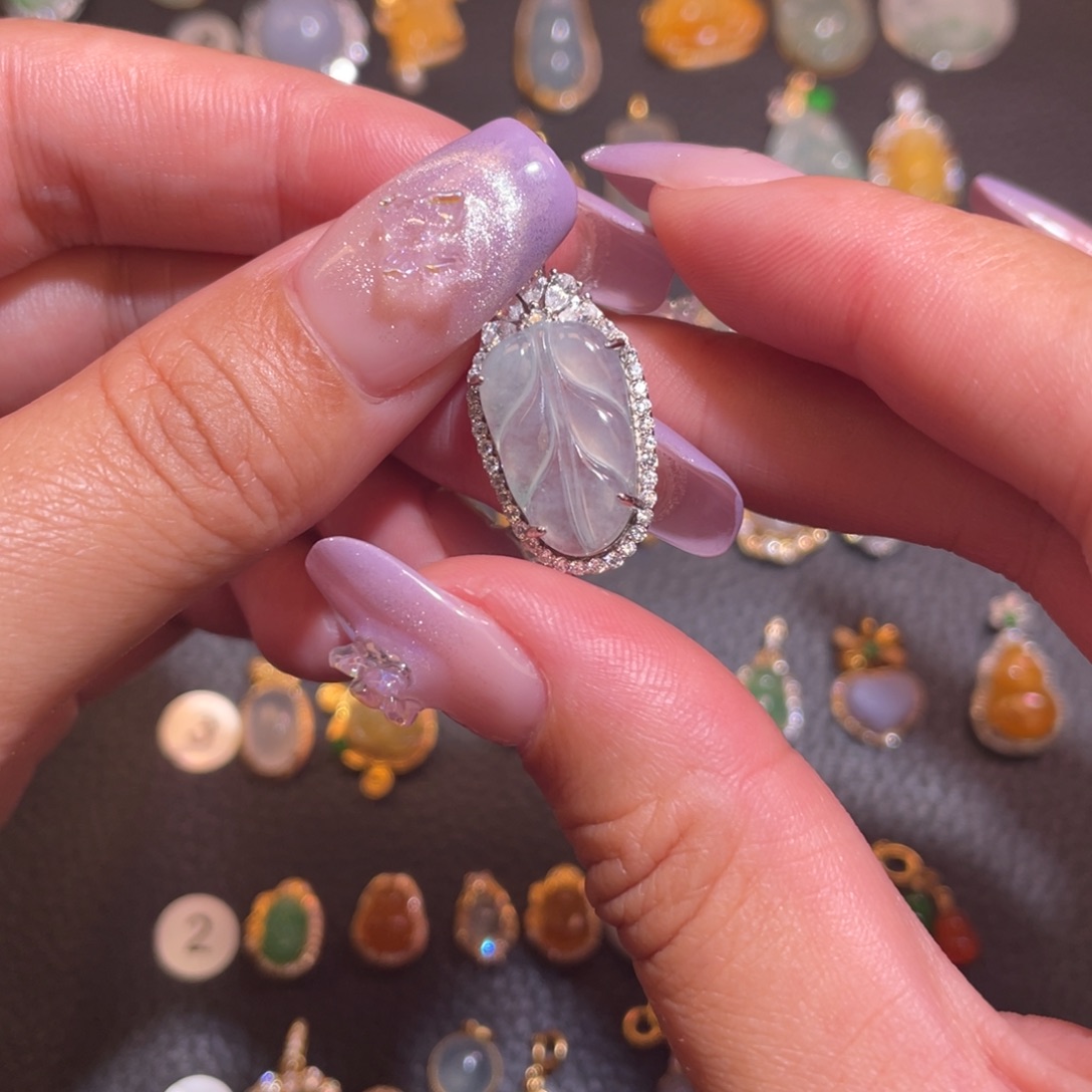 杭***。翡翠银S925镶嵌颈饰