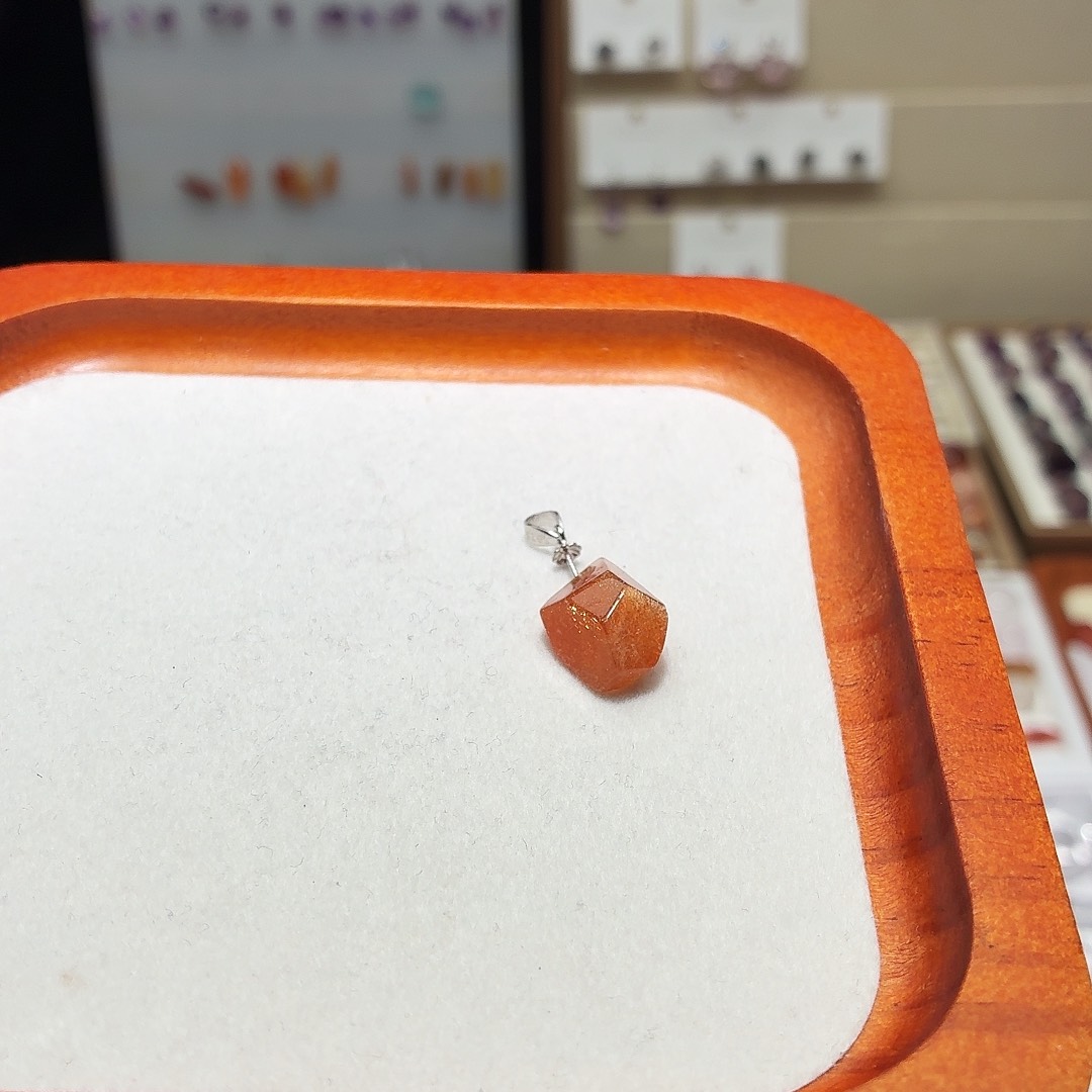 吊坠(不含链)未镶嵌水晶金太阳 随形 打孔定制不退换