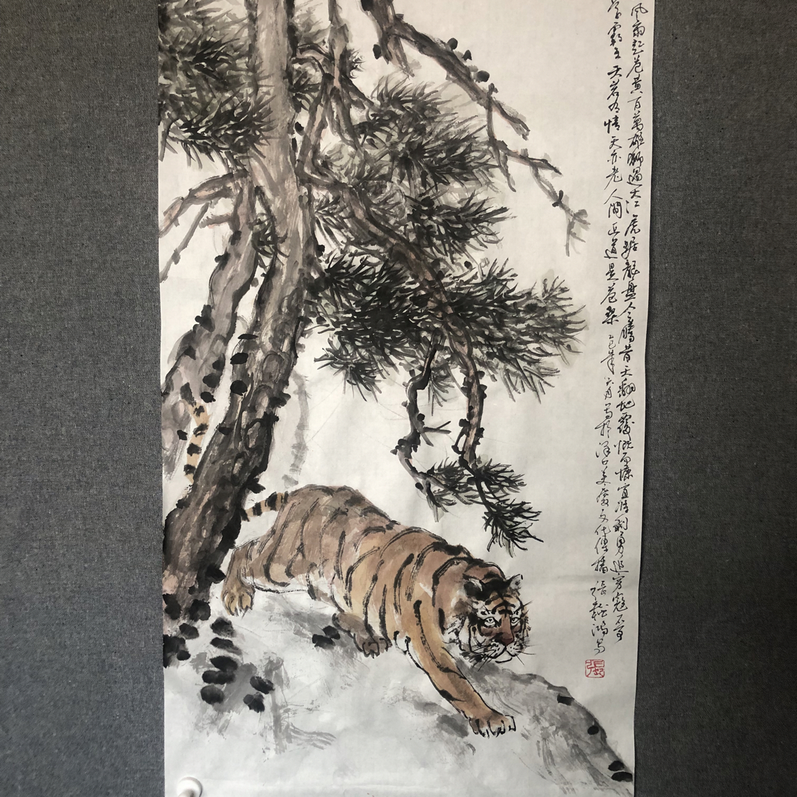 写意花卉老虎水墨作品