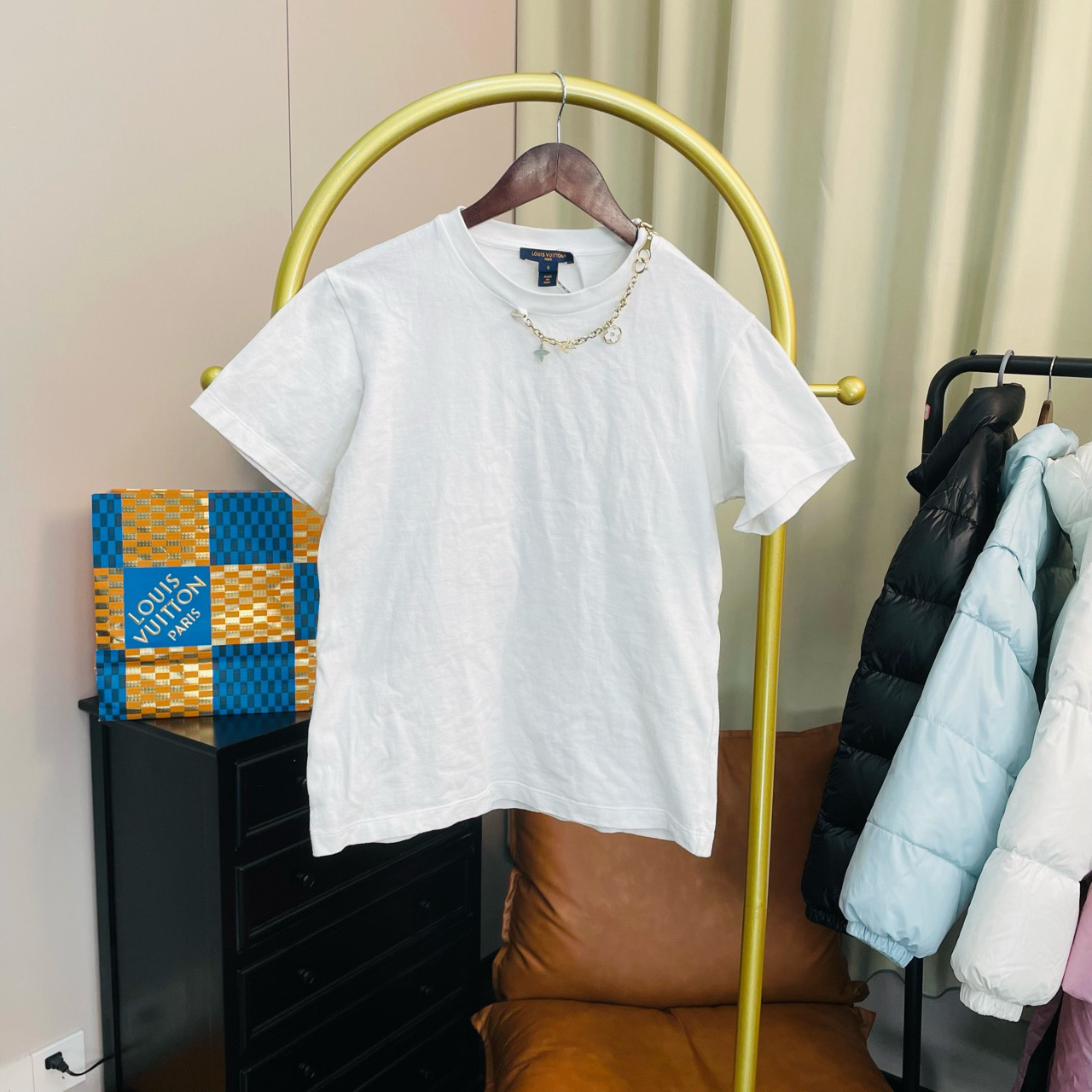 99新 LouisVuitton/路易威登 新款白色胸前链条短袖 S码 99新